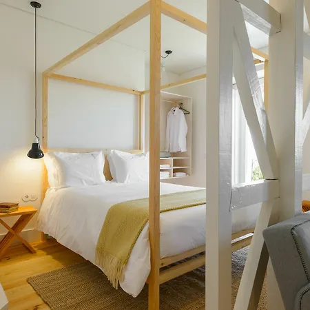 Apartment Dona Graca Lisbon